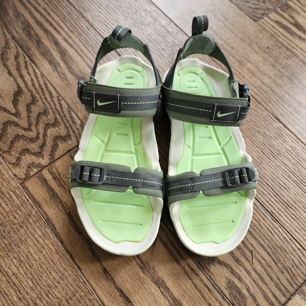 Nike ACG Sandals Size 7